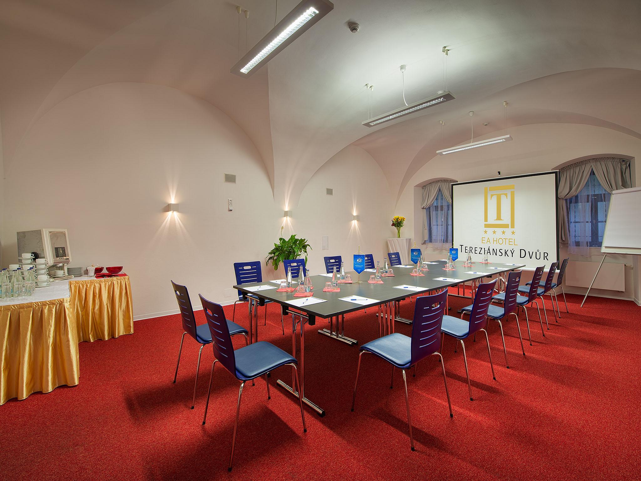 Ea Hotel Tereziansky Dvur Hradec Králové المظهر الخارجي الصورة