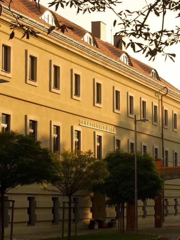 Ea Hotel Tereziansky Dvur Hradec Králové المظهر الخارجي الصورة